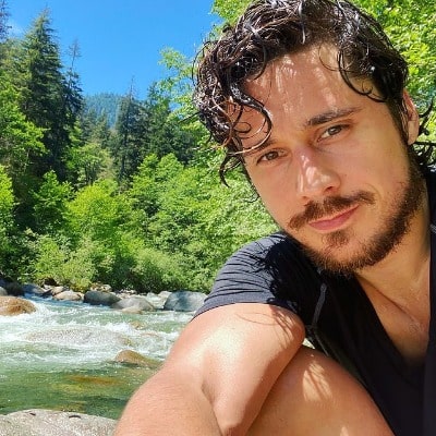 Peter Gadiot